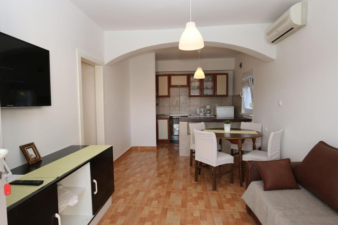 Apartments Nadenic ชิโล ภายนอก รูปภาพ